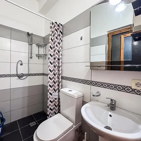 2-bedroom Apartment, 5 Min To Sea * Velipojë