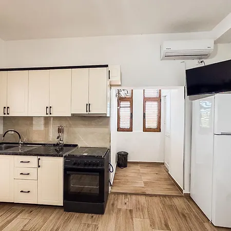 2-bedroom Apartment, 5 Min To Sea Velipojë