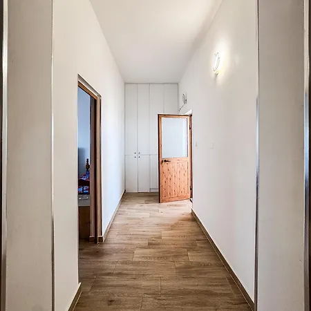 2-bedroom Apartment, 5 Min To Sea * Velipojë